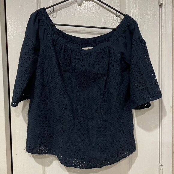 Women's Abercrombie & Fitch Off the Shoulder Top Size Medium Navy Blue Color - Picture 2 of 4